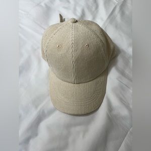 H&M ribbed neutral cream adjustable baseball hat. Size xs/s